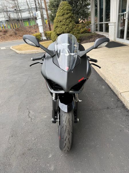 2024 Ducati SuperbikeImage 3