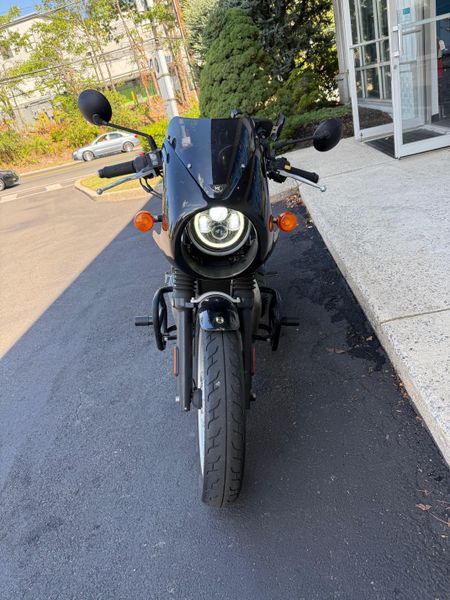 2022 Royal Enfield INT 650Image 3