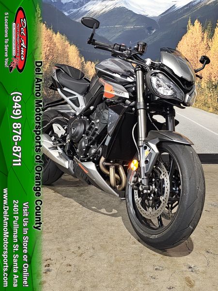 2024 Triumph Street Triple 765 RSImage 2