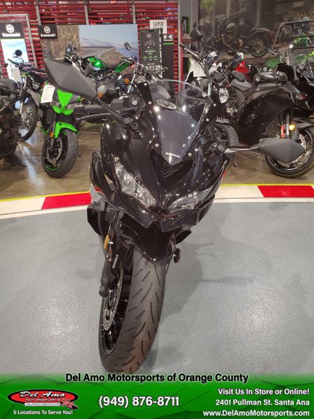 2024 Kawasaki NINJA ZX-4R ABSImage 4