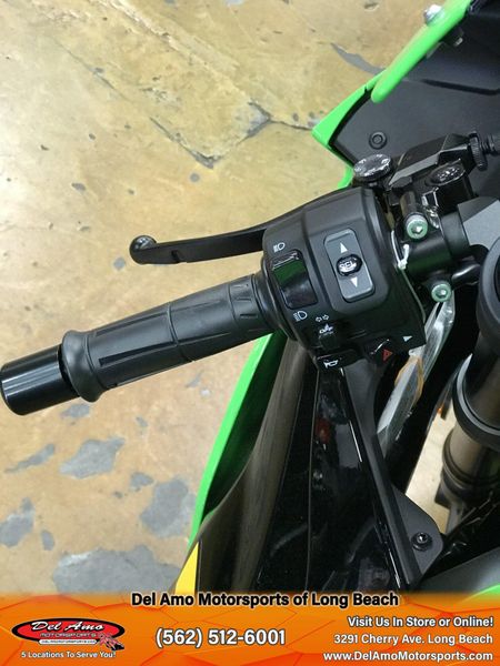 2025 Kawasaki NINJA ZX-6R KRT EDITION ABS Image 6