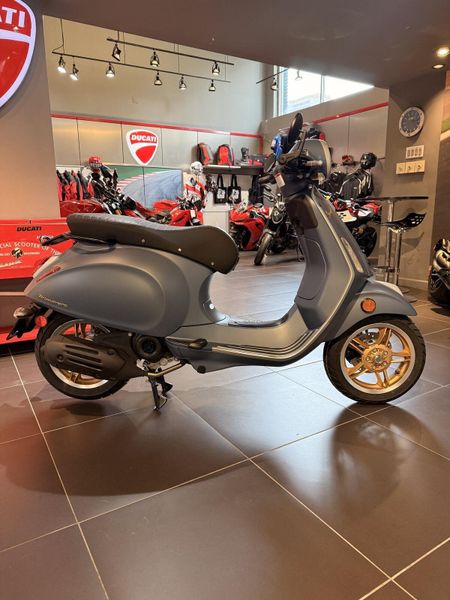 New 2026 Vespa PRIMAVERA 50 OFFICINA 