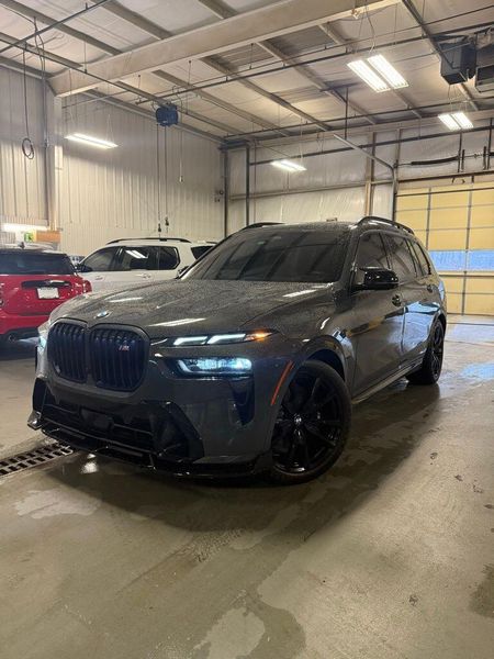 2024 BMW X7 M60i