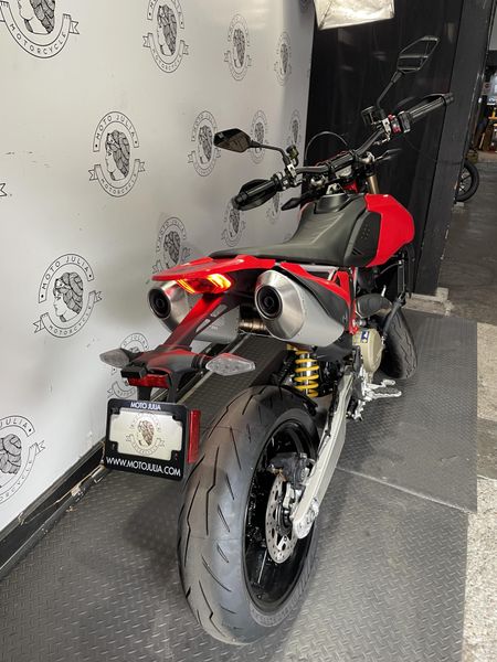 2025 Ducati HYPERMOTARD 698