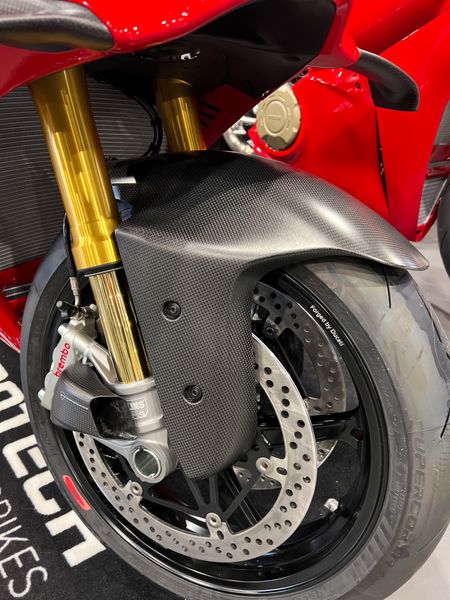 2025 Ducati Panigale V4S Carbon & Race Package Image 6