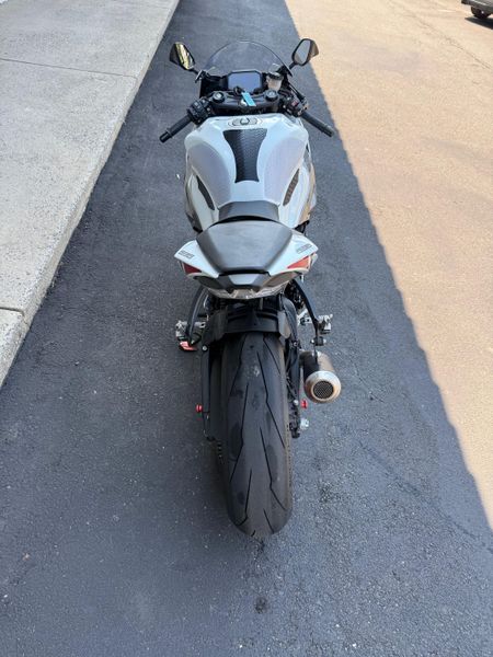 2024 Kawasaki Ninja ZX-6R ABSImage 4