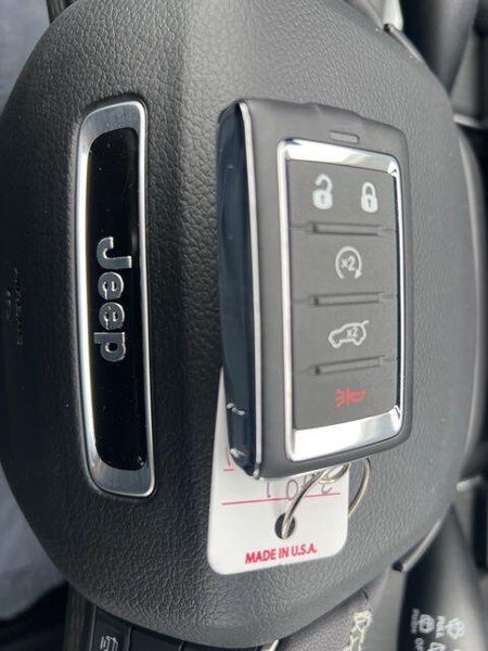 2025 Jeep Grand Cherokee L Altitude X 4x4