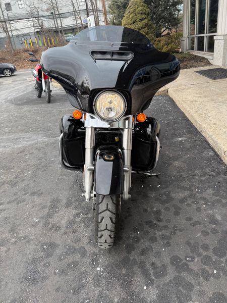 2021 Harley-Davidson FLHX &sol; Street GlideImage 3