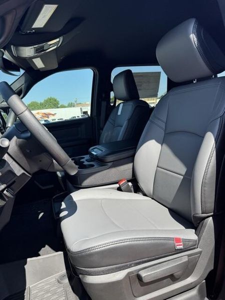 New 2025 RAM 3500 Tradesman Crew Cab 4x4 8