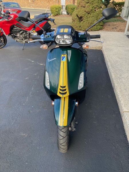2021 Vespa Sprint 150 Racing Sixties in a GREEN exterior color. Cross Country Powersports 732-491-2900 crosscountrypowersports.com 