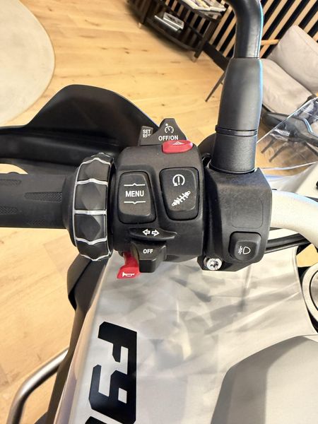 New 2025 BMW F 900 GS Adventure 