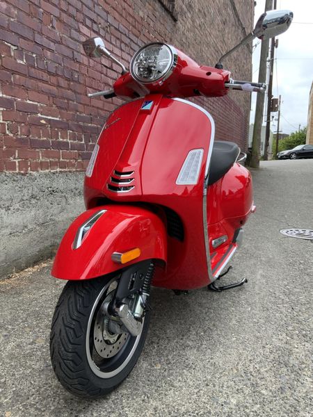 New 2025 Vespa GTS SUPER 300 
