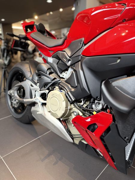 New 2026 Ducati STREETFIGHTER V4S 