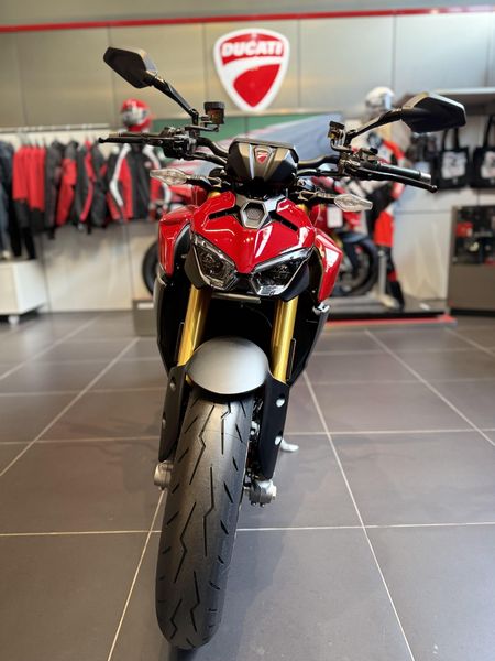 New 2026 Ducati STREETFIGHTER V2S 