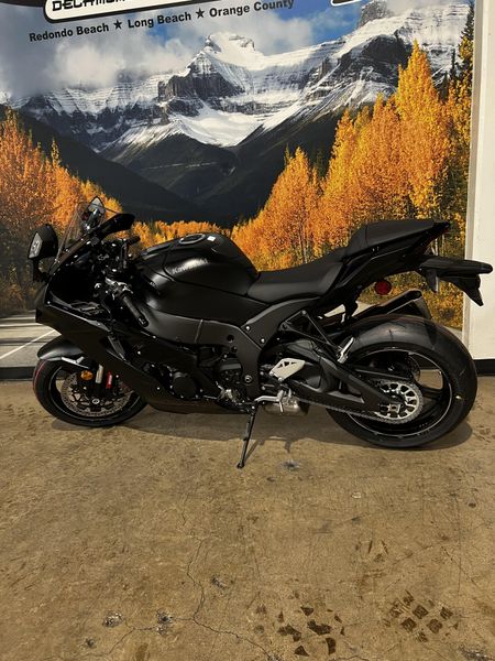 New 2025 Kawasaki NINJA ZX-10R ABS Image 7