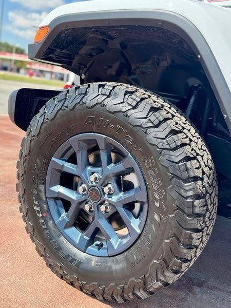 New 2026 Jeep Wrangler Unlimited 4-door SportImage 11