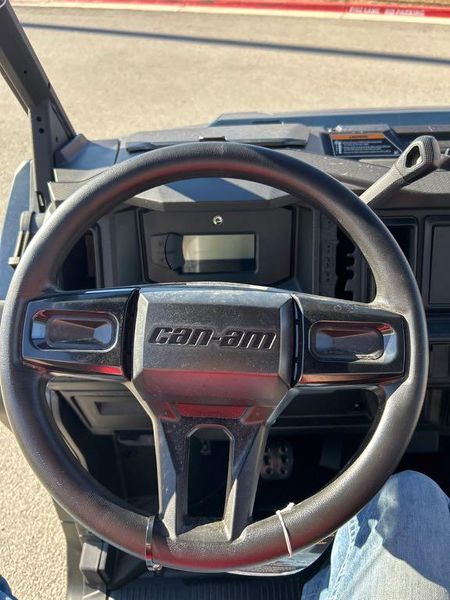 New 2026 Can-Am DEFENDER XT HD11 Image 12