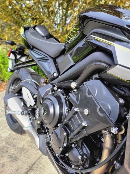 2025 Triumph STREET TRIPLE 765 RS 