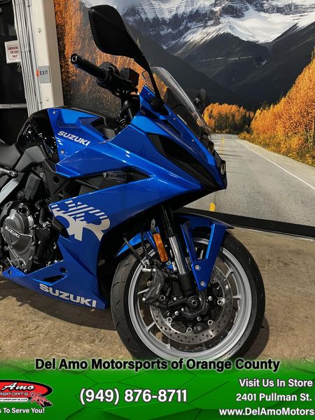 2025 Suzuki GSX-8RImage 11