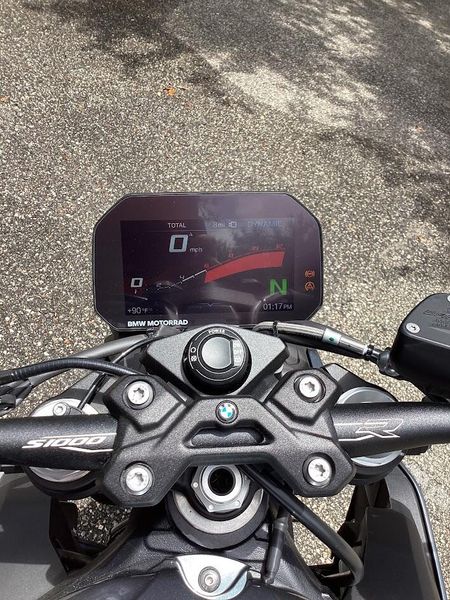 2024 BMW S 1000 R
