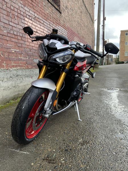 2026 Triumph STREET TRIPLE 765 RX
