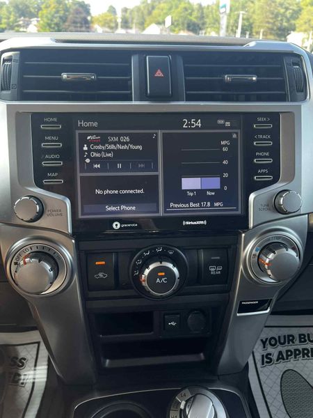 2022 Toyota 4Runner Trail Special Edition photo 11