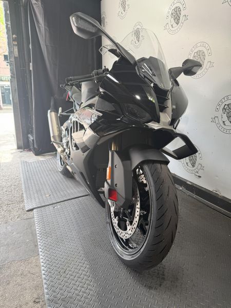 2025 BMW S 1000 RR 