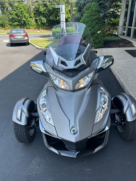 2014 Can-Am Spyder RT LIM Image 3