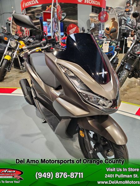 2024 Honda PCXImage 2