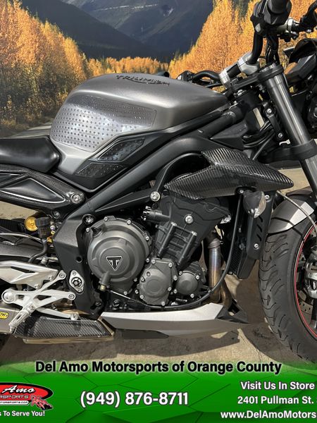 2018 Triumph Street Triple RSImage 11