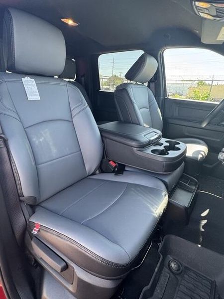 New 2025 RAM 3500 Tradesman Crew Cab 4x4 8