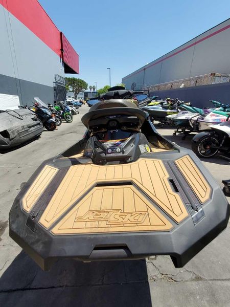 Used 2023 Kawasaki Jet Ski Ultra 160 LX Image 9