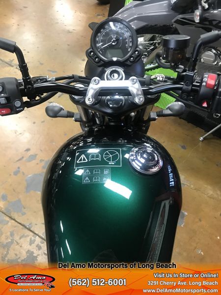 2024 Triumph SPEED TWIN 900  in a COMPETITION GREEN/PHANTOM BLACK exterior color. Del Amo Motorsports of Long Beach (562) 362-3160 delamomotorsports.com 