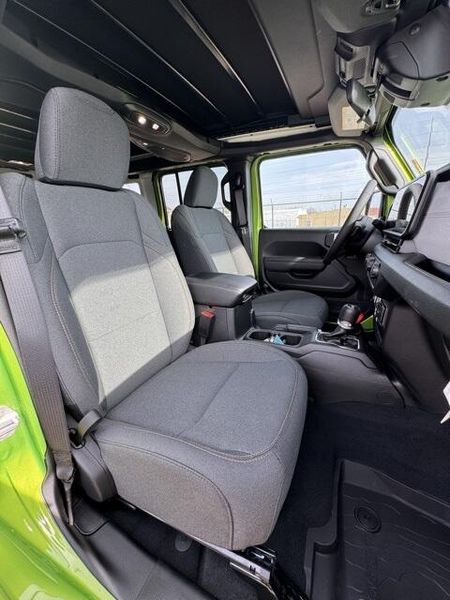 New 2026 Jeep Wrangler 4-door Sport SImage 14