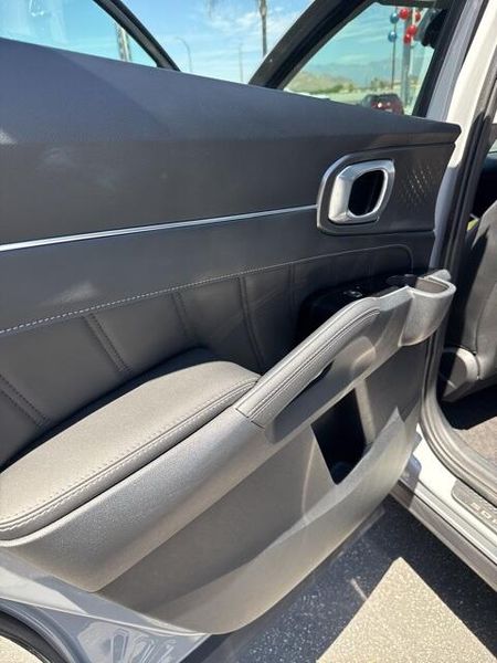 Used 2022 Kia Sorento SXImage 17