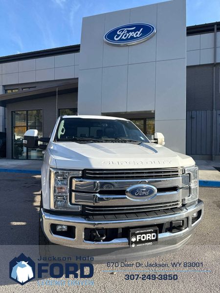 2019 Ford F-250 Lariat photo 2