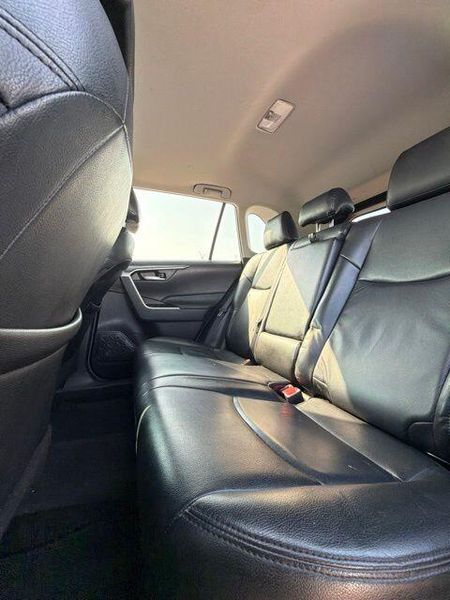 Used 2019 Toyota RAV4 XLEImage 12