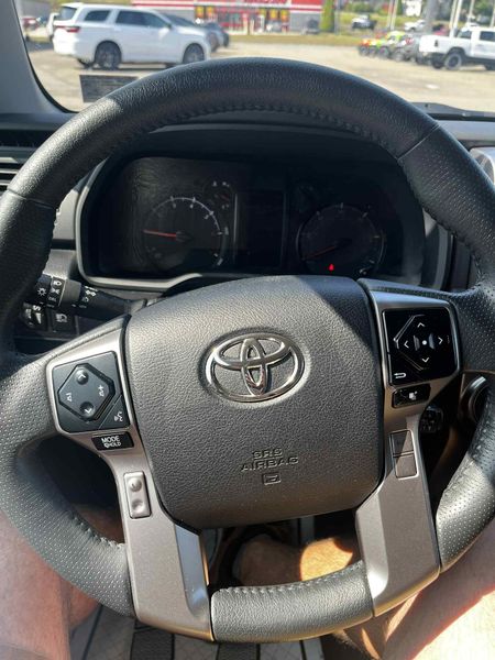 2022 Toyota 4Runner Trail Special Edition photo 8