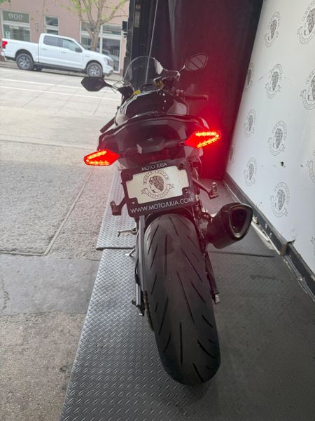 2025 BMW S 1000 RR 