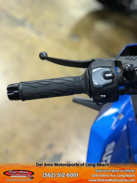 2025 Suzuki GSX-8R Image 6