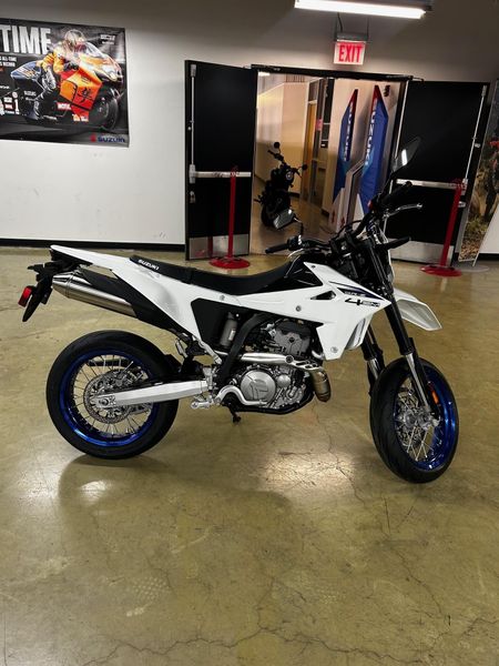 New 2025 Suzuki DR ZRSM Image 2
