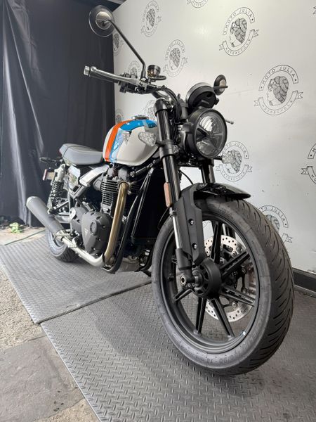 2025 Triumph SPEED TWIN 900 