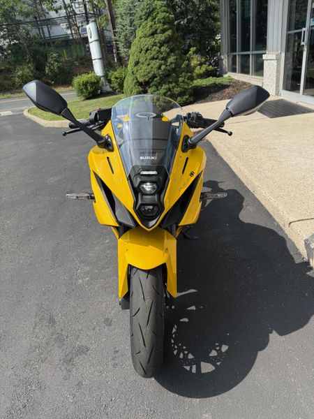 2024 Suzuki GSX-8RImage 3