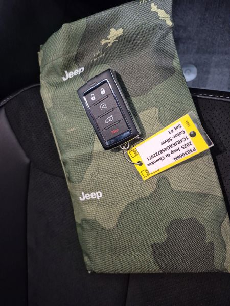 New 2025 Jeep Grand Cherokee L Altitude X 4x4Image 13