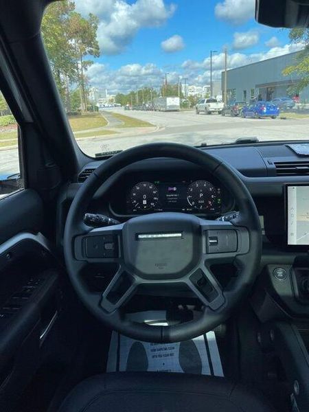2025 Land Rover Defender S