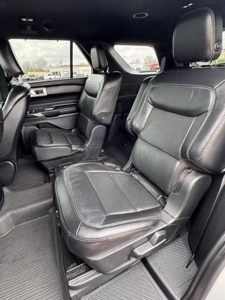 Used 2020 Ford Explorer LimitedImage 11