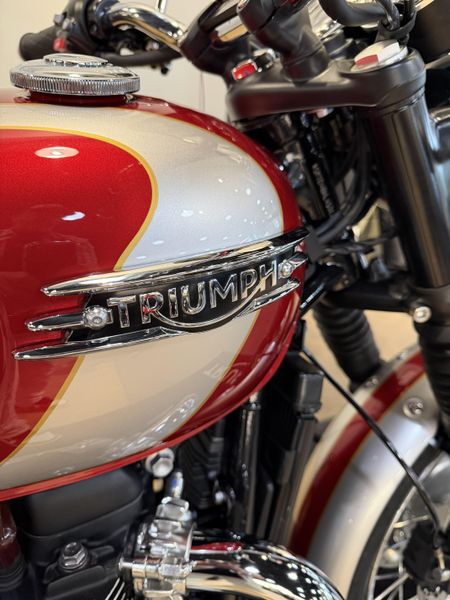 2025 Triumph Bonneville T120 Elvis Edition 638/925
