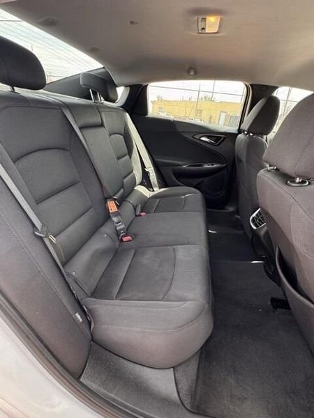Used 2023 Chevrolet Malibu LTImage 12