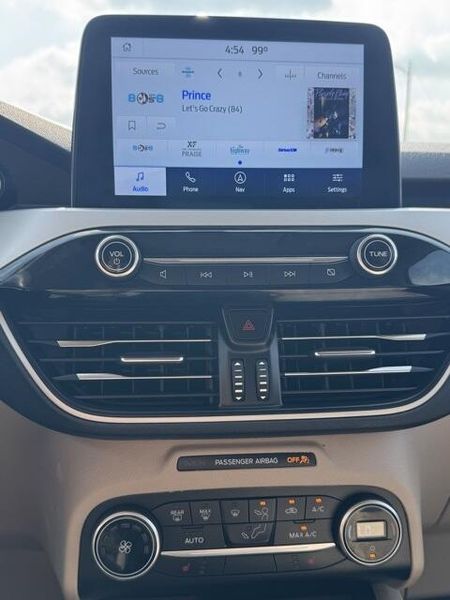 Used 2020 Ford Escape SEImage 18