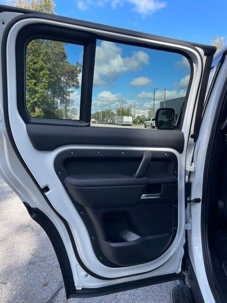 2025 Land Rover Defender S